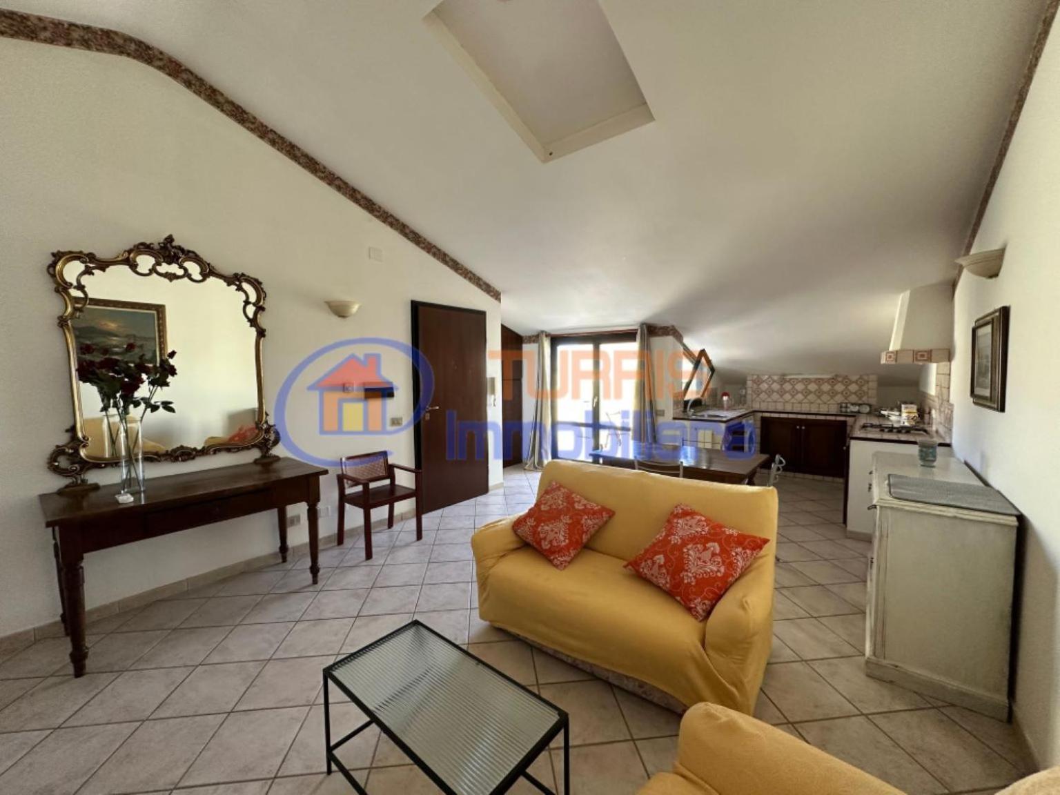 La Mansarda Di Via Galilei Apartment Porto Torres Ngoại thất bức ảnh